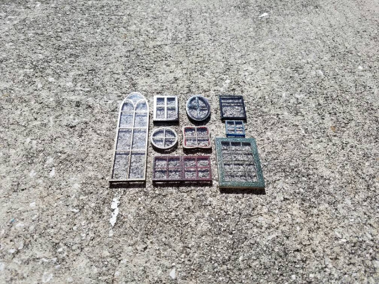 Set of tiny windows for fairy house / dollhouse / diorama / book house